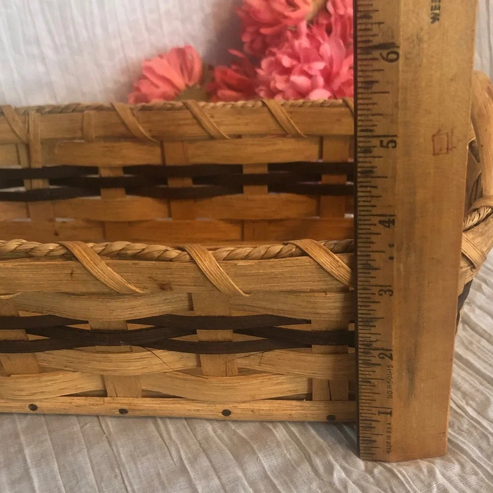 Vintage thick wicker bread basket catch all storage basket bin tan & blue